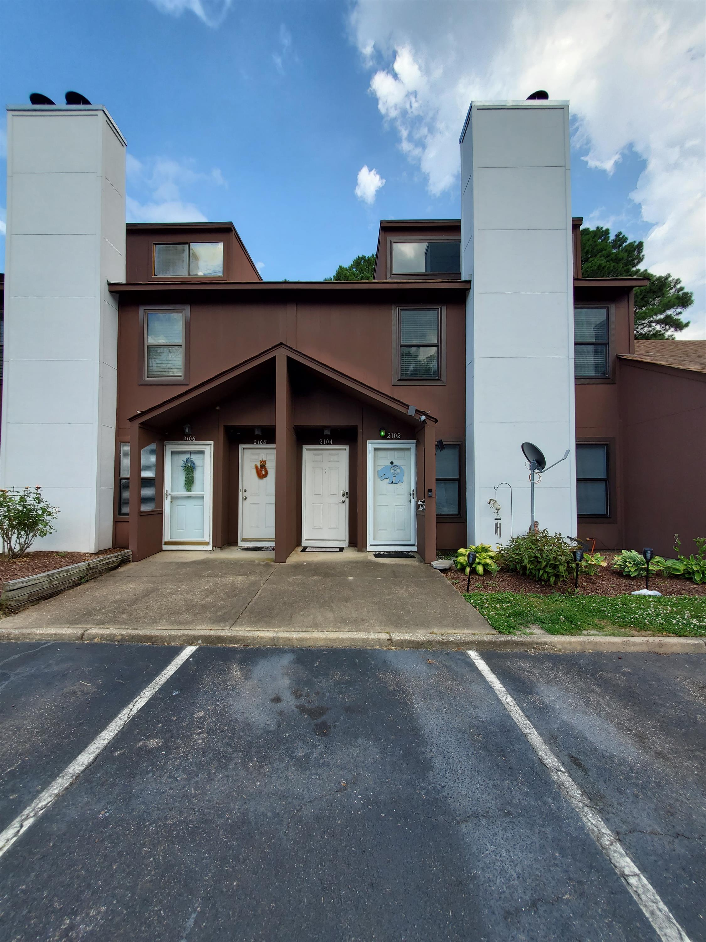2104 Point Hollow Court - 1