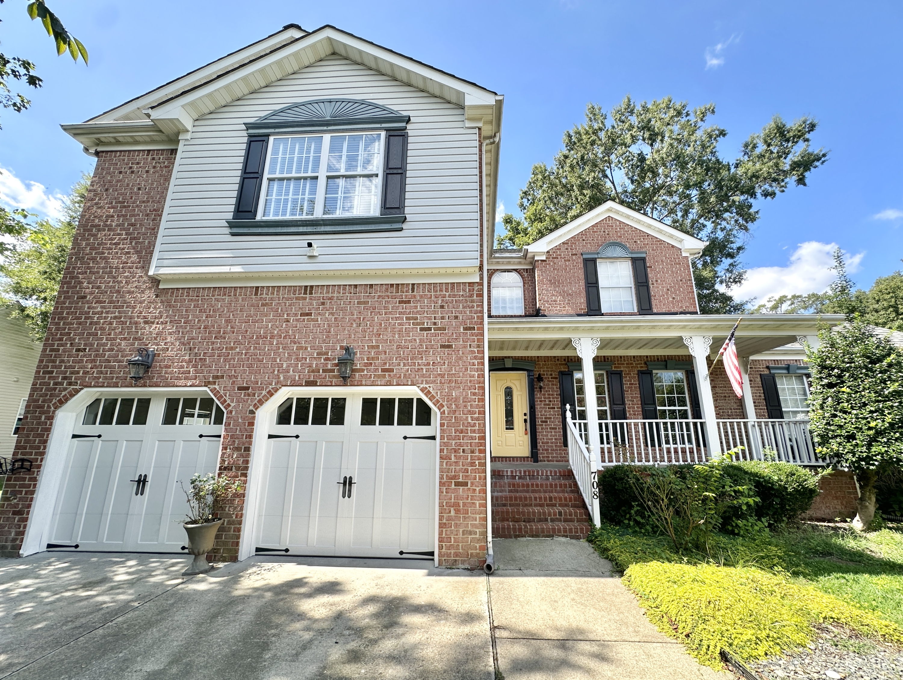 708 Meta Pointe Drive