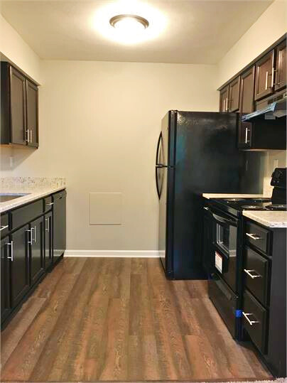 1313 Tait Close - 803